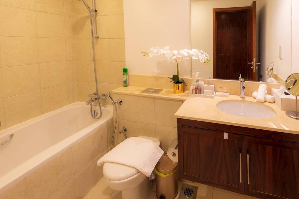 First Class 2Br With Full Burj Khalifa And Fountain View Dubai Exterior foto