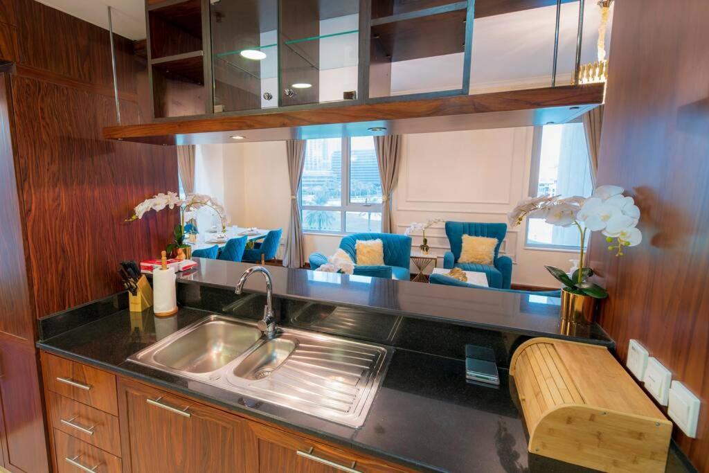First Class 2Br With Full Burj Khalifa And Fountain View Dubai Exterior foto
